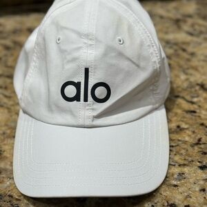ALO Yoga Classic White Cap